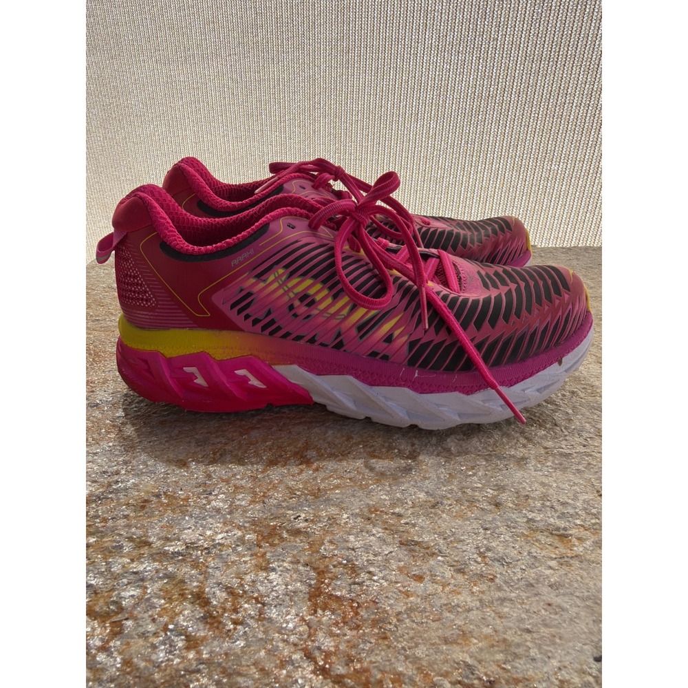 Hoka One One Arahi Womens Running Shoes Pink Yellow 1016259 VPNF Size 7